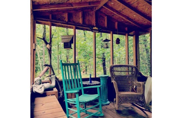 Quiet and rustic Glamper with an artsy vintage vibe