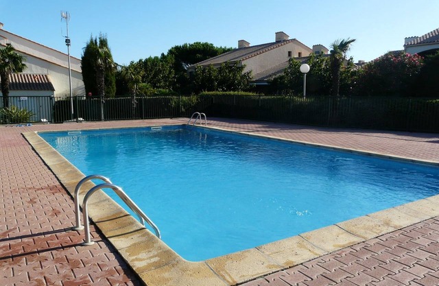 QUIET APARTMENT WITH POOL 200 M FROM BEACH AND SUPERMARKET