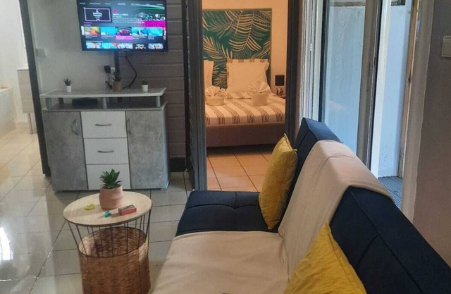 Quiet apartment with terrace and garden