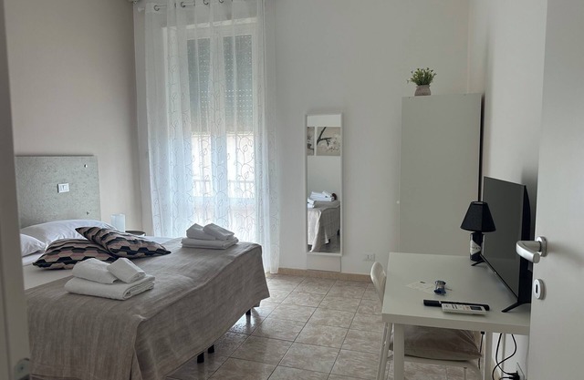 Quiet apartment within walking distance of the subway (4 min walk)