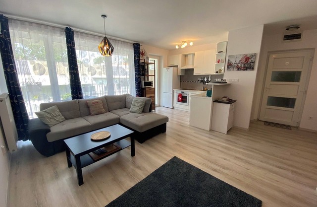 Quiet back street only 5 mns walk from downtown Szécsényi Square and City Hall.