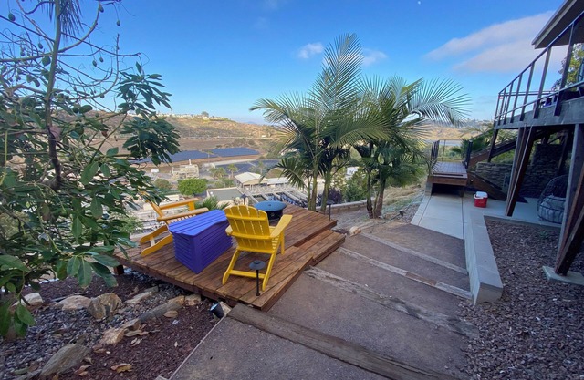 Quiet Coastal Studio in Cardiff , Walk to Beach , 30+ Night Stay Only