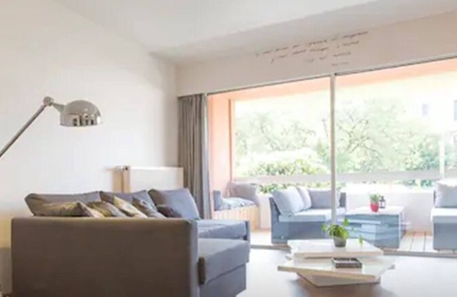 QUIET & COMFORT TOWN CENTER, cozy 2P+C+TERRACES+GARAGE linen included