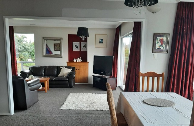 Quiet, cosy comfortable home