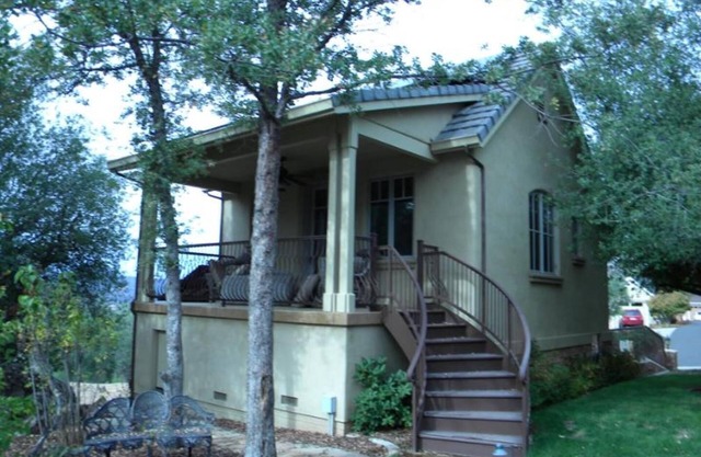 Quiet Cottage On The Golf Course