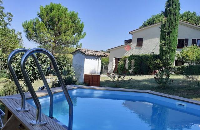 Quiet country house in the green. Ideal for 2 people