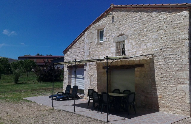 Quiet detached house with garden