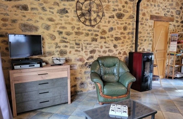 Quiet accommodation close to DOMME and SARLAT