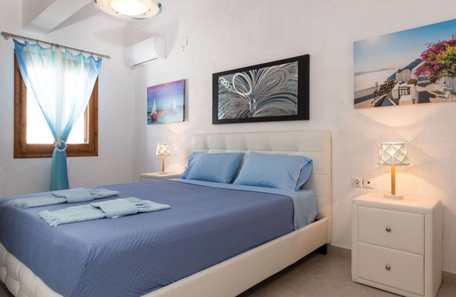 QUIET FULLY EQUIPPED APARTMENT FOR FOUR IN THE HEART OF THE TOWN