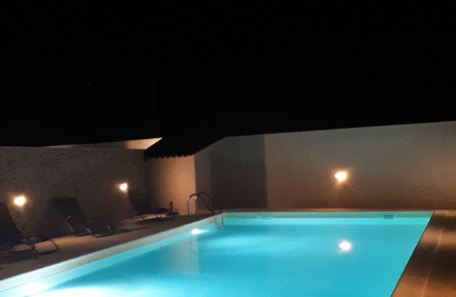 Quiet house with pool, near downtown Leiria (7km)