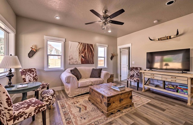 Quiet Kanab Home w/Panoramic Views & Porch!