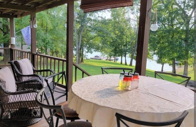Quiet Lakefront Home