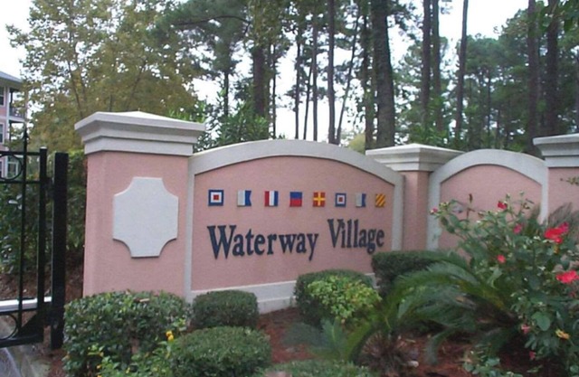 Quiet Myrtle Beach Oasis on River Oaks Golf Course and Intracoastal Waterway!
