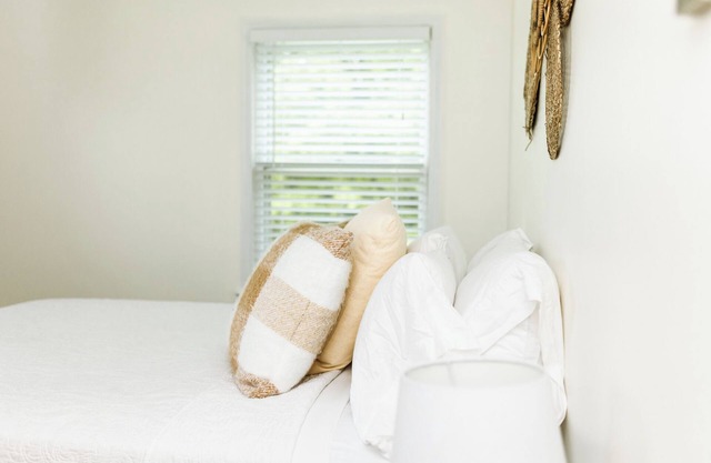 Quiet Nature Getaway /minutes to Whispering Hollow Estate