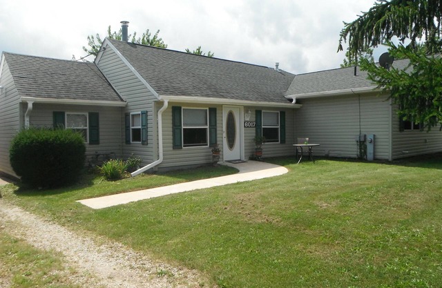 Quiet Private 1 Bedroom Town Home Kenosha Hideaway TRAVELING NURSES welcome
