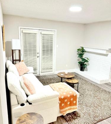 Quiet Quarter 1Br1Ba by Dallas north tollway and Med