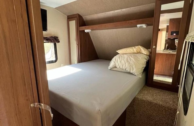 Quiet rental in peaceful area