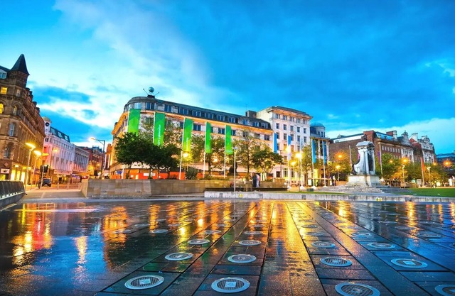 Quiet residential area, within easy reach to town