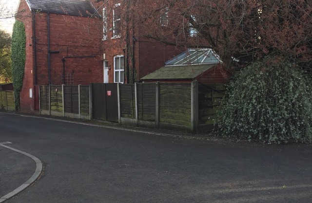 Quiet retreat 20 minutes from the city, 10 minutes from the motorway,