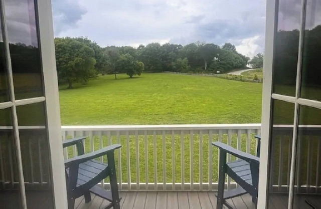 Quiet Retreat at Maplewood Hollow!