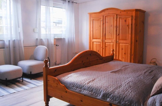 Quiet room with priv. Bathroom w. Spring water - Guest house on the