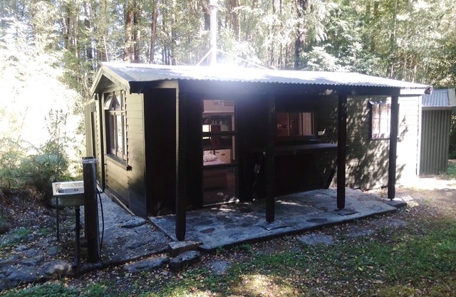 Quiet, secluded, iconic bush bach