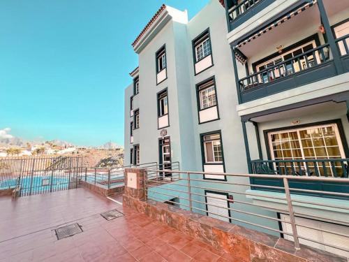 Quiet Sunviet Stay, Pool & Morning Sun Balcony CS021