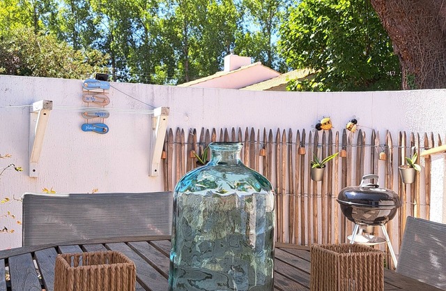 Quiet, swimming pool, near the ocean - Ideal for a small family