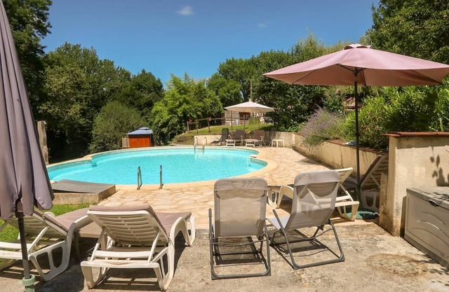 Quietly situated, Perigord Noir. Adults only.