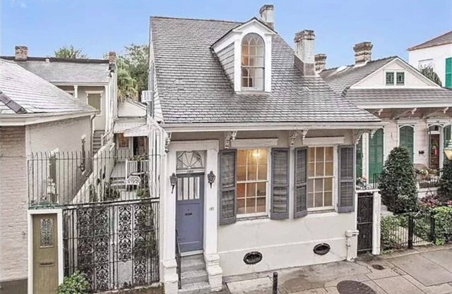 Quintessential French Quarter Cottage with Lush Courtyard