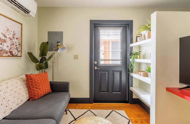 Quirky Micro Apt - Foodies, Artists, Coffee