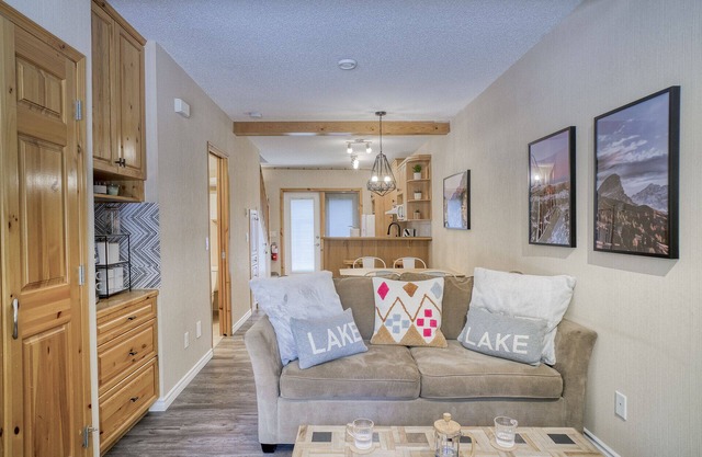 Quite Townhome w/2BR&2BATH- Rocky Mtn Getaway