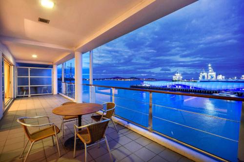 Princes Wharf 