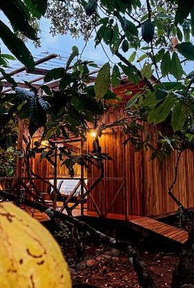 Río Celeste, Cacahua Lodge