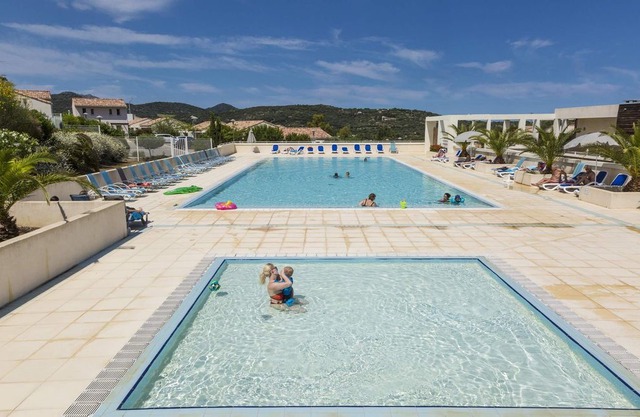 R-Club Les Villas Bel Godère 3p6/8p Mezz