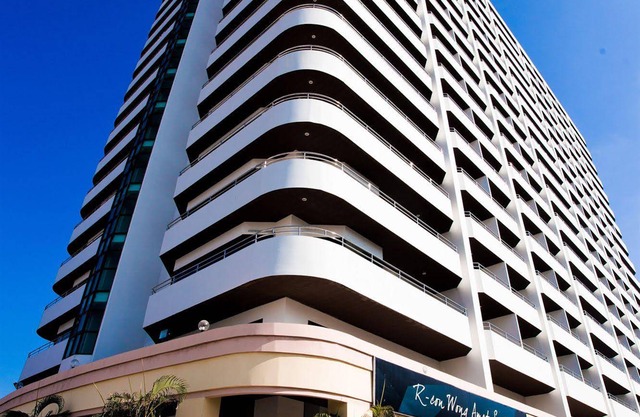 R-Con Wong Amat Suite