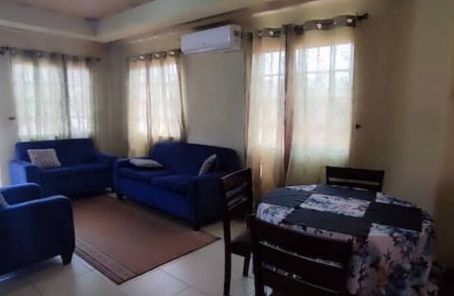 Relaxing 3-bedroom townhouse.