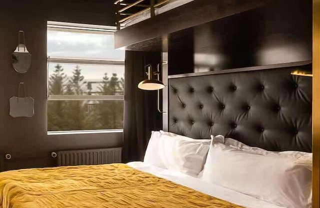 R13 Triple studio with bunk bed