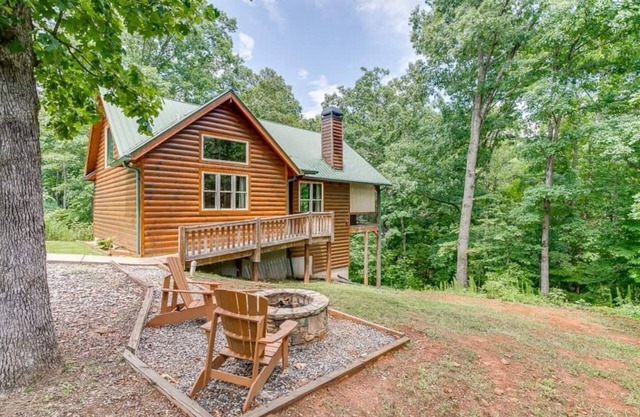 Radiance-Luxury Private Cabin w Infrared Sauna and 6 ft. 2 Person Jacuzzi Spa