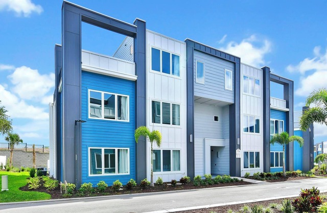 Radiant Condo near Disney and Resort & Waterpark Access - B48-121
