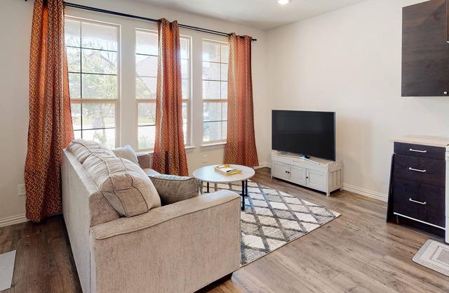 Radiant Rendevous Studio | Dog-friendly stay in Frisco with updated interior