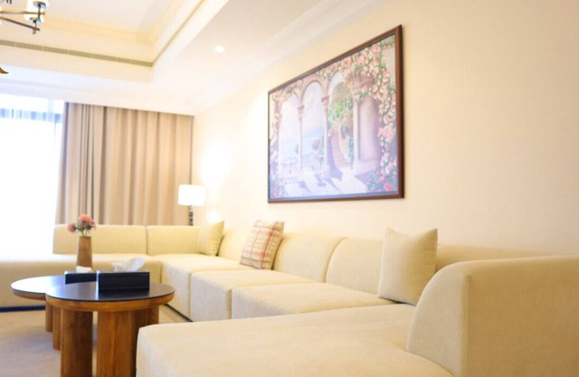 Raha Corniche Luxury 3BR Retreat