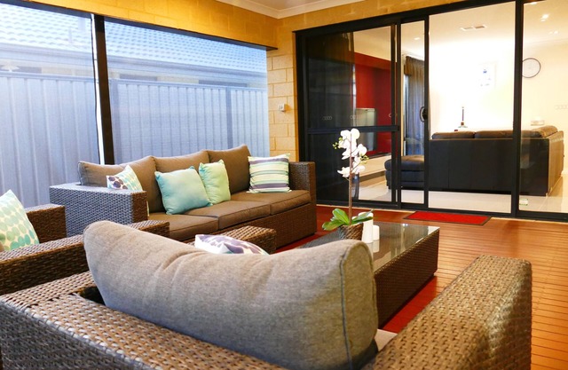Rainbow Joy House, your Home away from home in PERTH! Unique local lifestyles!