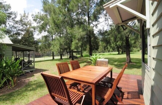 Rainbow Reach - beautiful golf course cabin