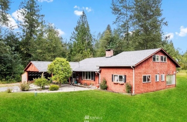 Rainier Estates' 5 Acre, 3100sqft, HotTub, Events