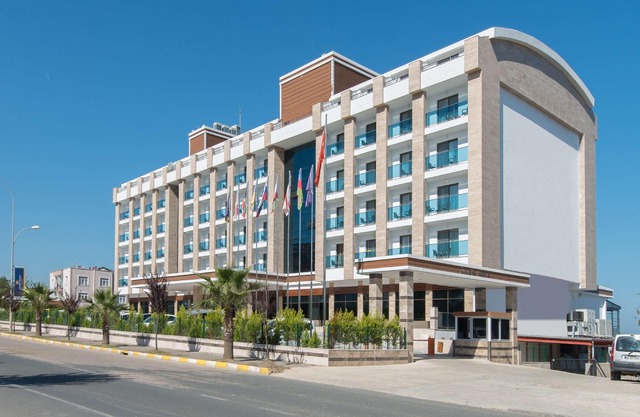 Ramada Resort by Wyndham Unye