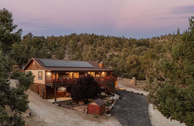 Rancharillo w/Hot Tub in Big Bear