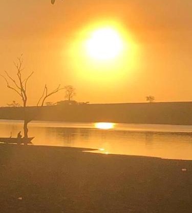 Rancho próximo rio pesca Sales