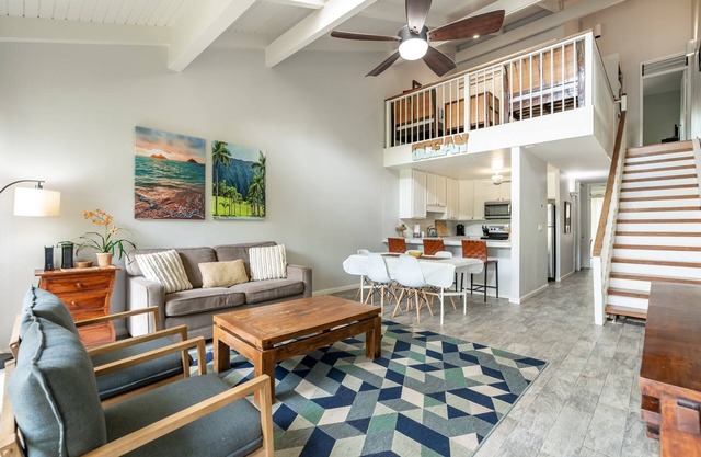 Rare 2 Bedroom + Loft Townhouse on the North Shore