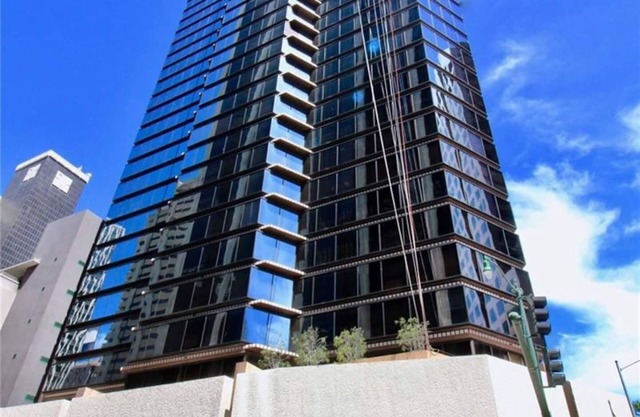 Rare 3 Bedroom heart of Downtown!